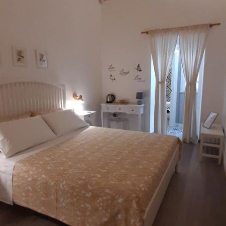 Il Poggiolo Fiorito Hotell Taranto Exteriör bild