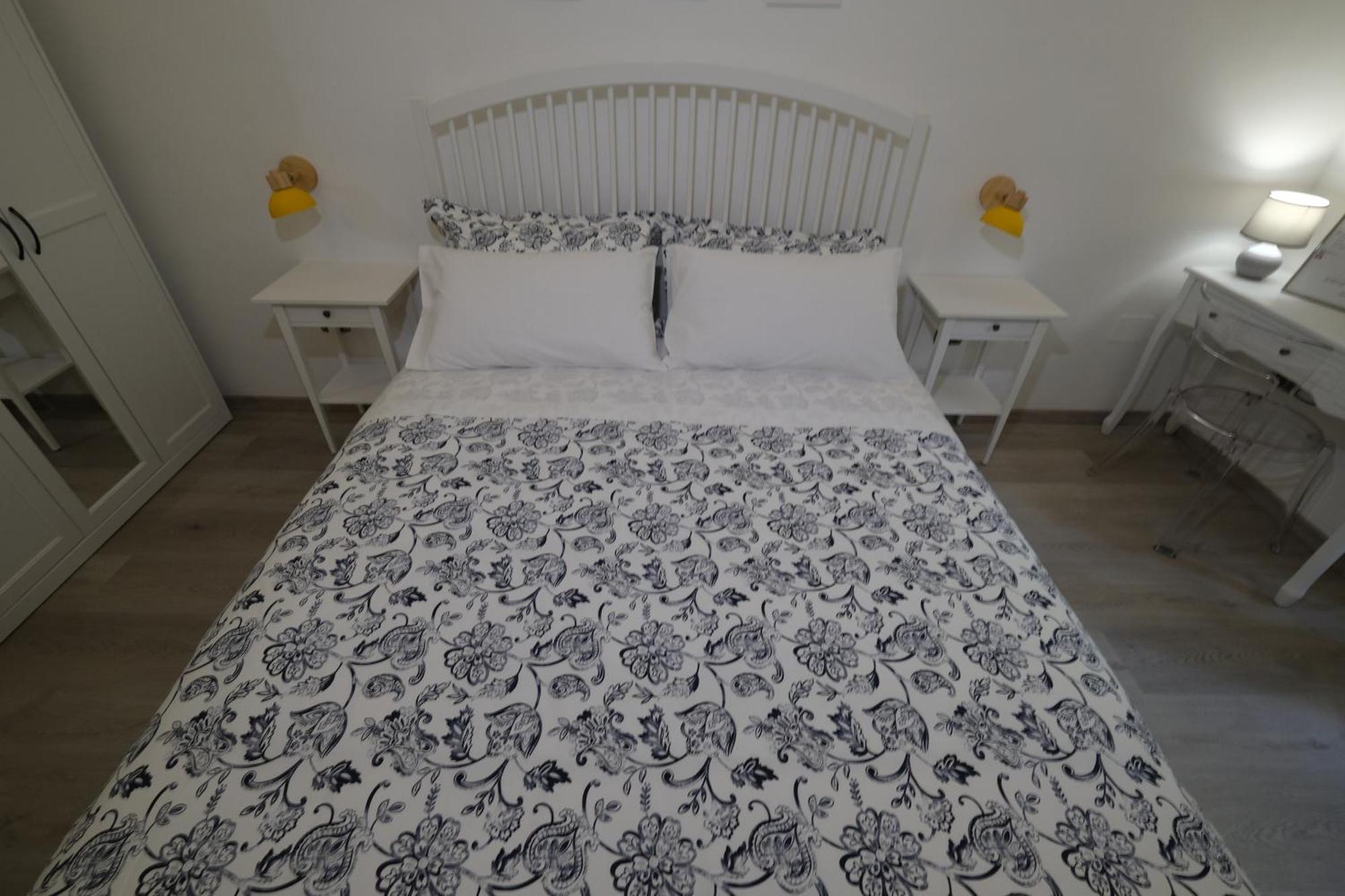 Il Poggiolo Fiorito Hotell Taranto Exteriör bild