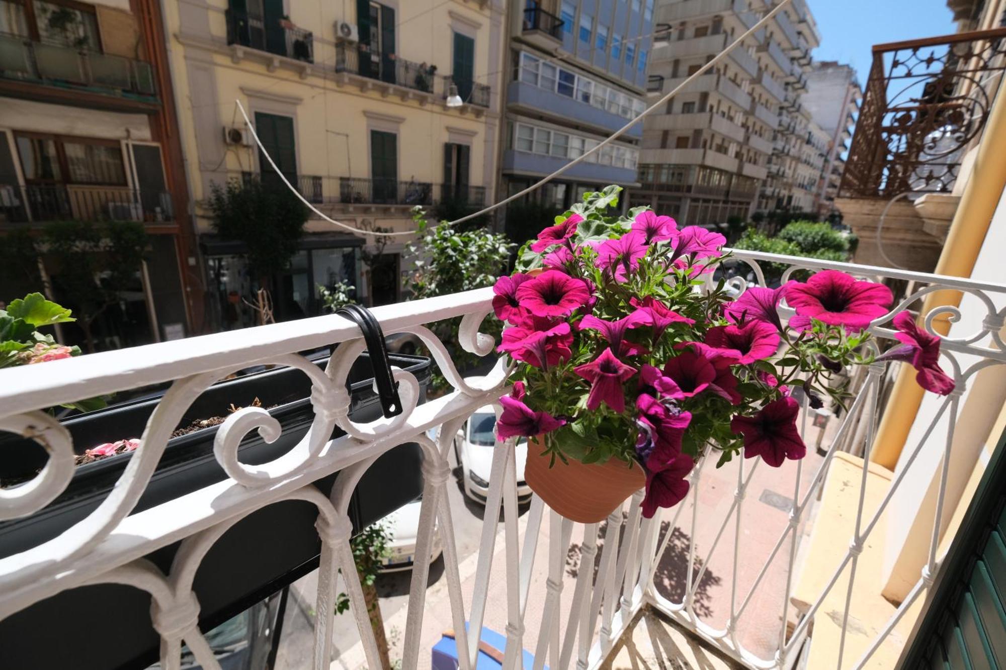 Il Poggiolo Fiorito Hotell Taranto Exteriör bild