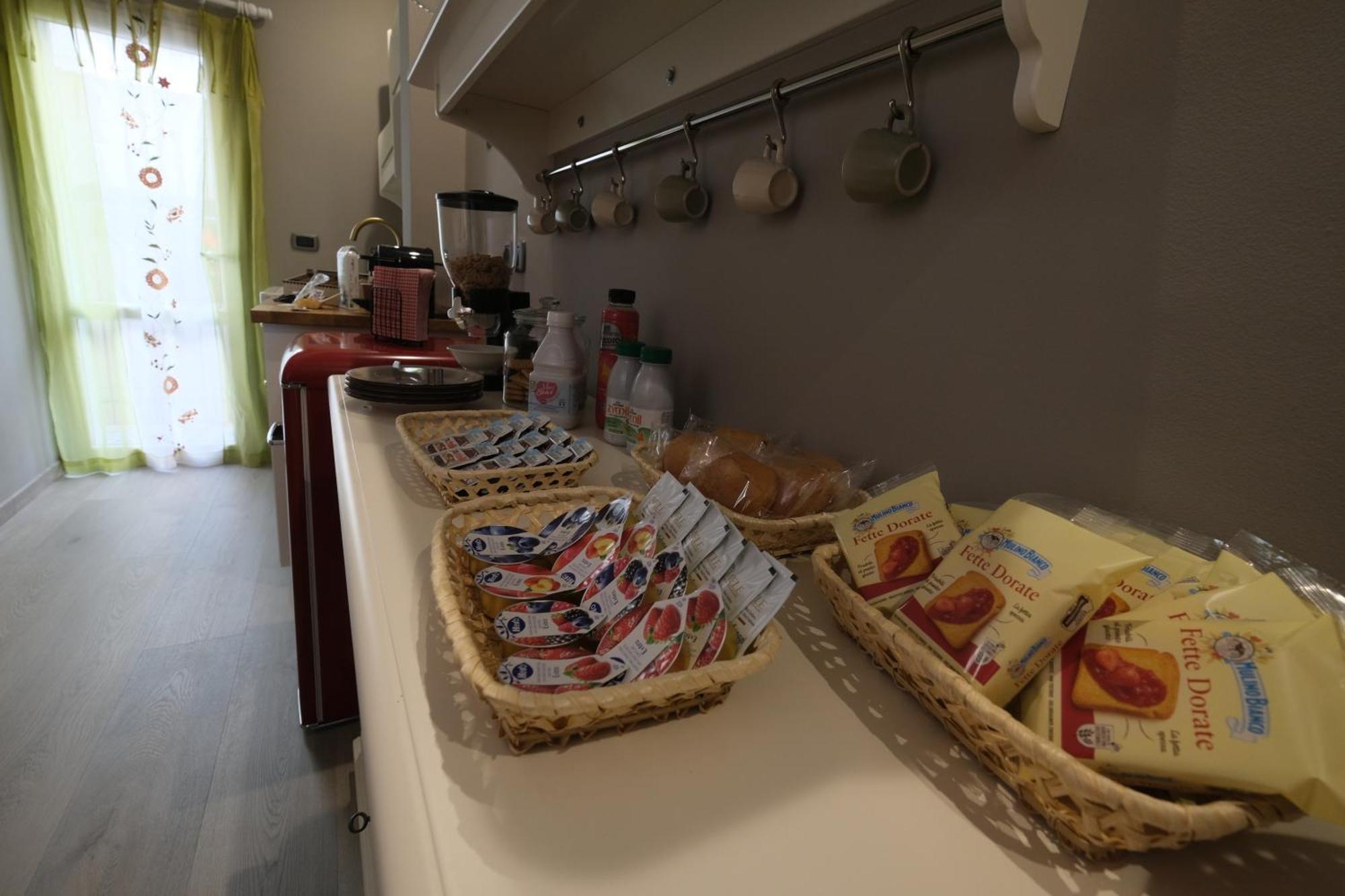 Il Poggiolo Fiorito Hotell Taranto Exteriör bild