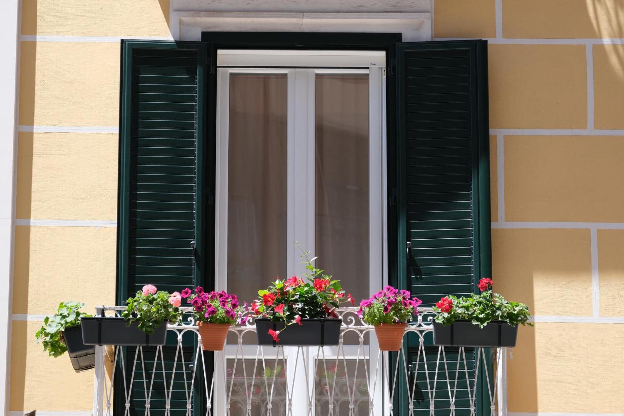 Il Poggiolo Fiorito Hotell Taranto Exteriör bild