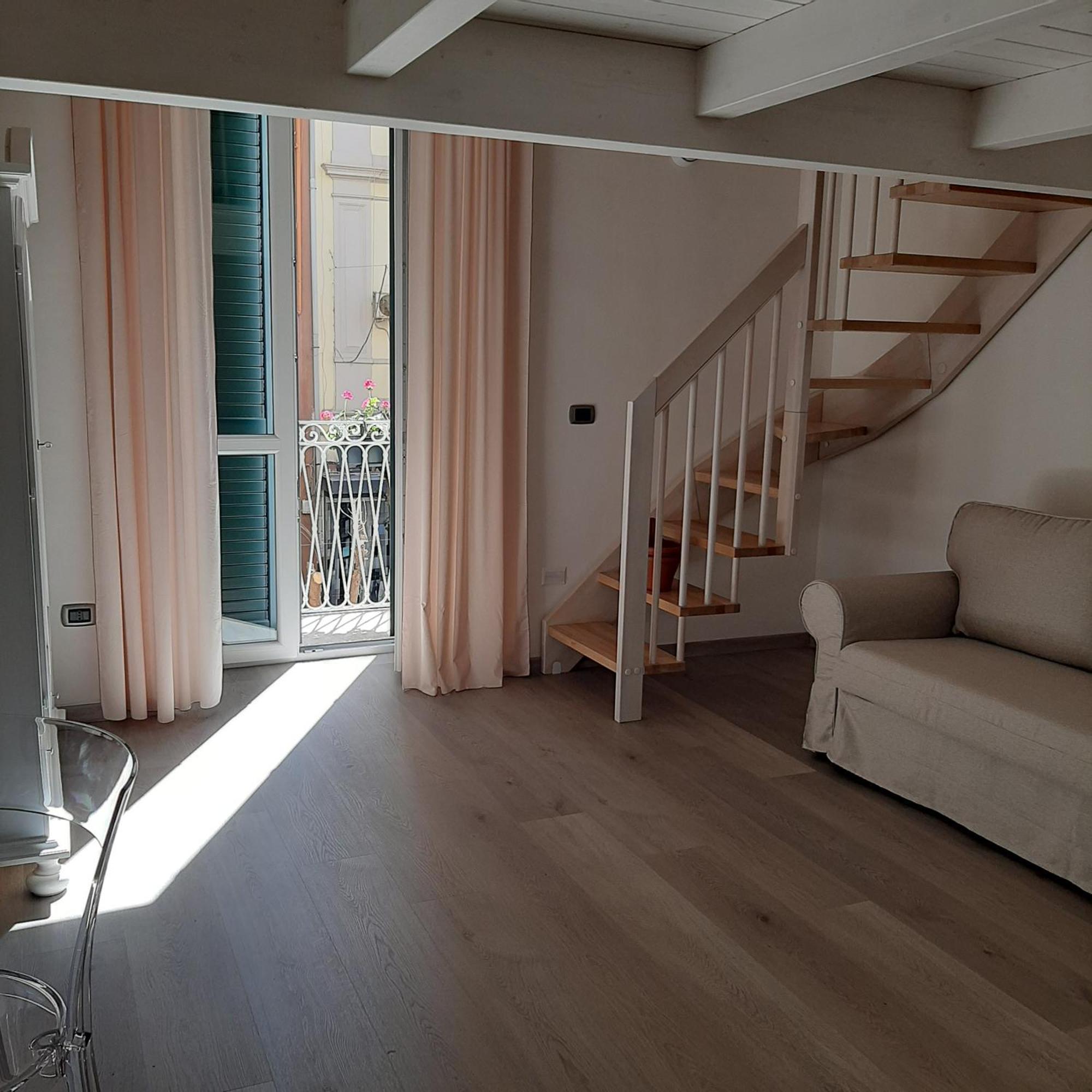 Il Poggiolo Fiorito Hotell Taranto Exteriör bild